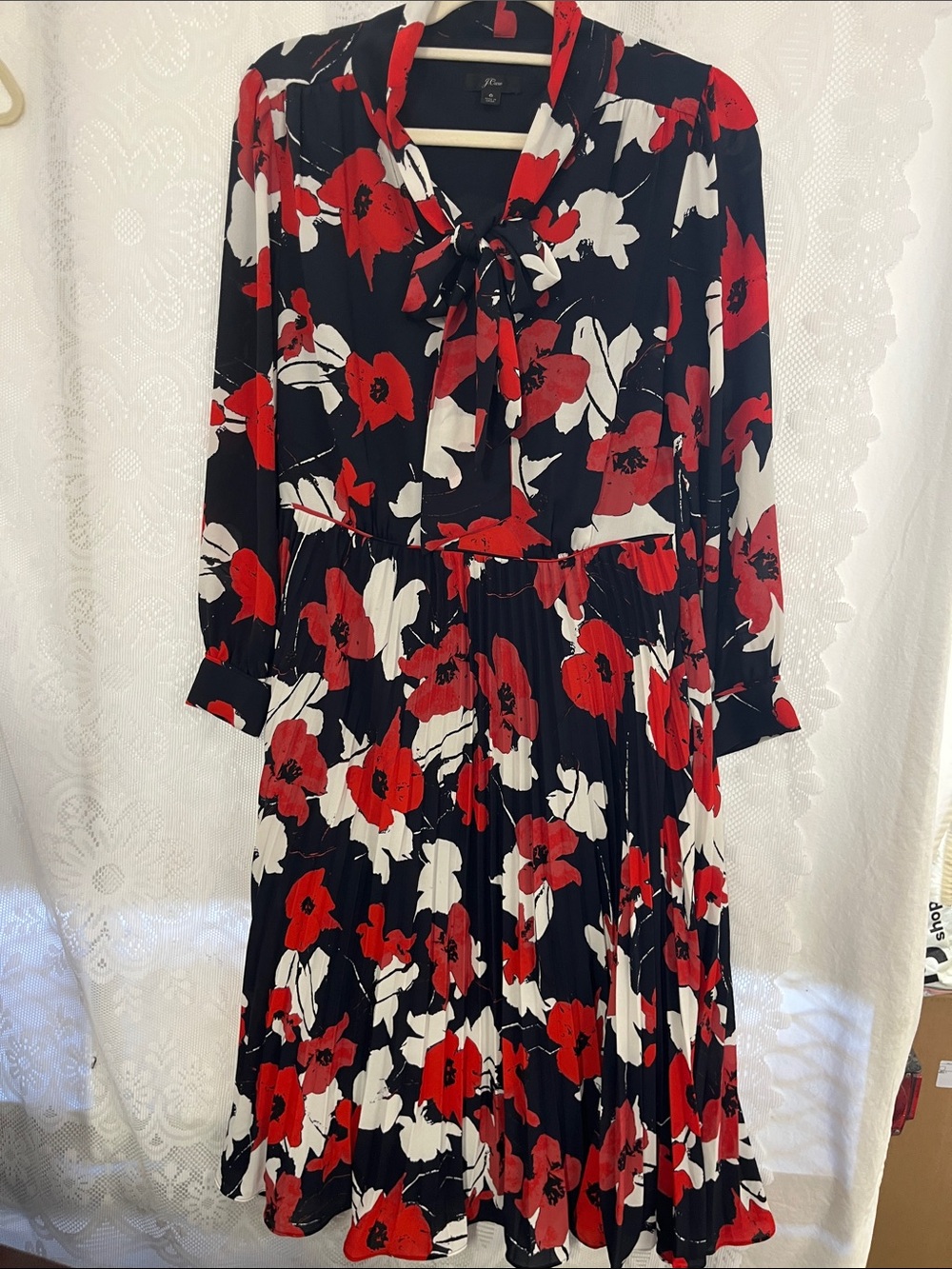 J. Crew 🇺🇸Navy Red and White Floral Tie-Neck Pleated Midi Dress NWOT 6